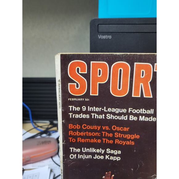 Sport Magazine (Feb 1970) Lew Alcindor/Kareem Abdul Jabbar Willis Reed Cover NBA - Picture 2 of 9